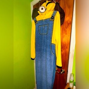 Minion onesie with hood costume halloween